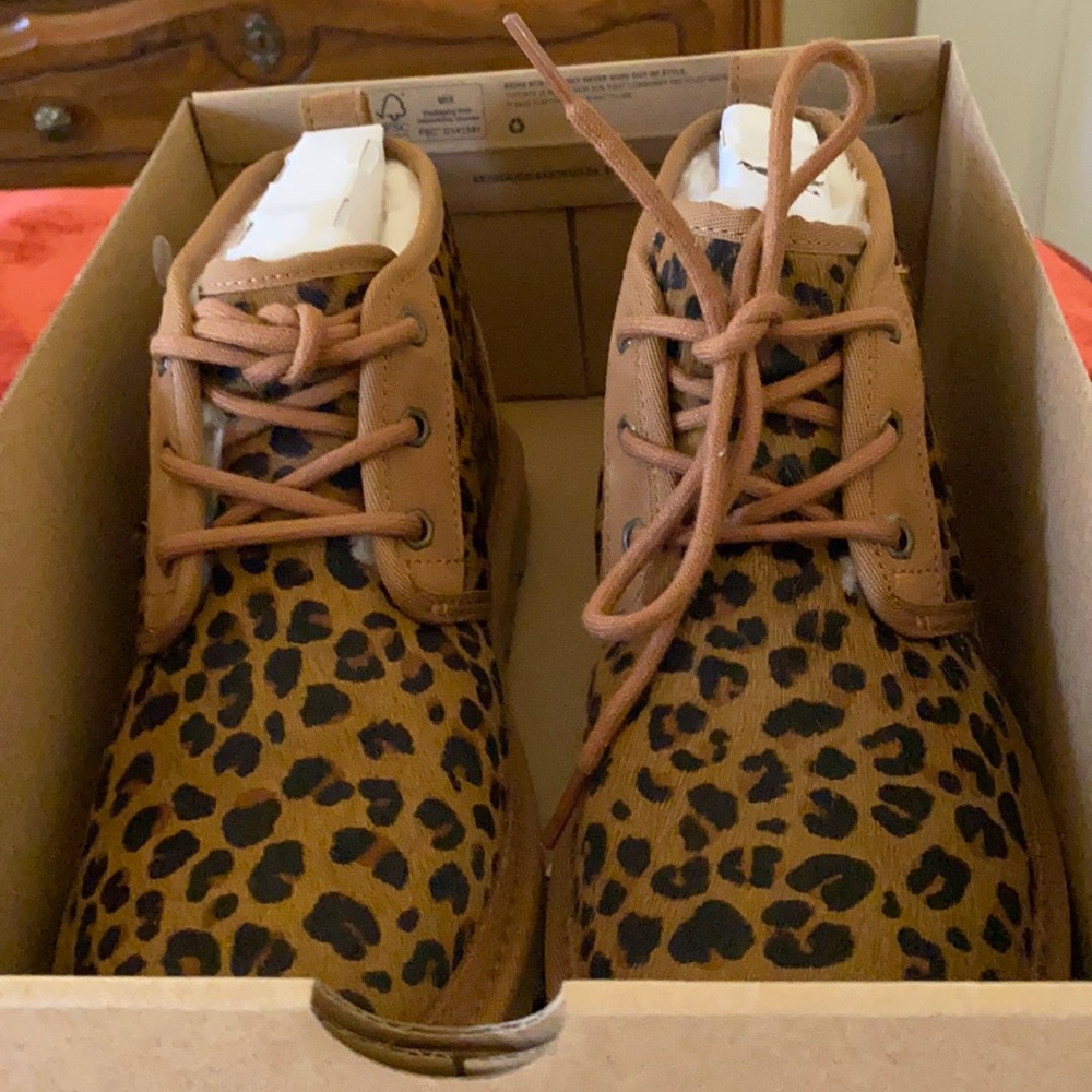 UGG suede Boots leopard print